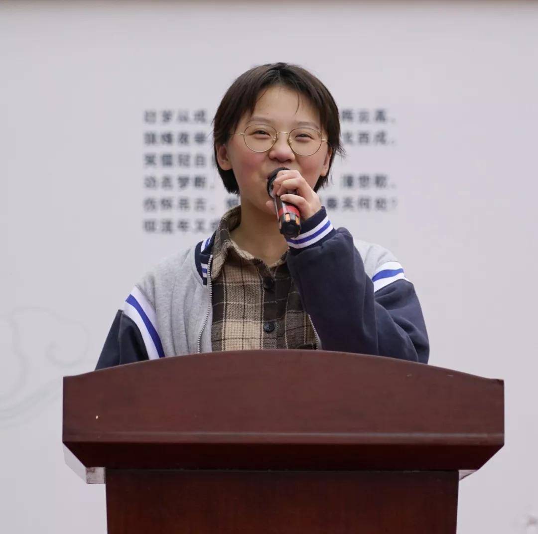 新安龙老师受邀走进浙江省金华市磐安第二中学高三高考励志演讲会