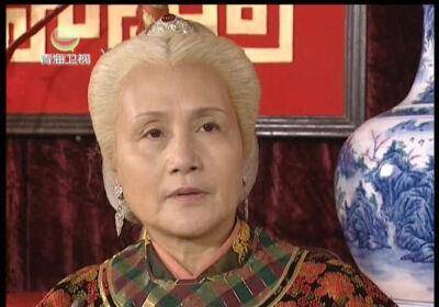 这才是 美人 的模样 脸上都是天然美 皱纹和白发也挡不住气质