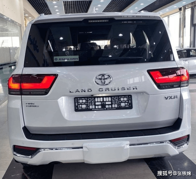 新款丰田陆巡中东版正式上市,搭载3.5t/4.0l动力,售40.4-62.