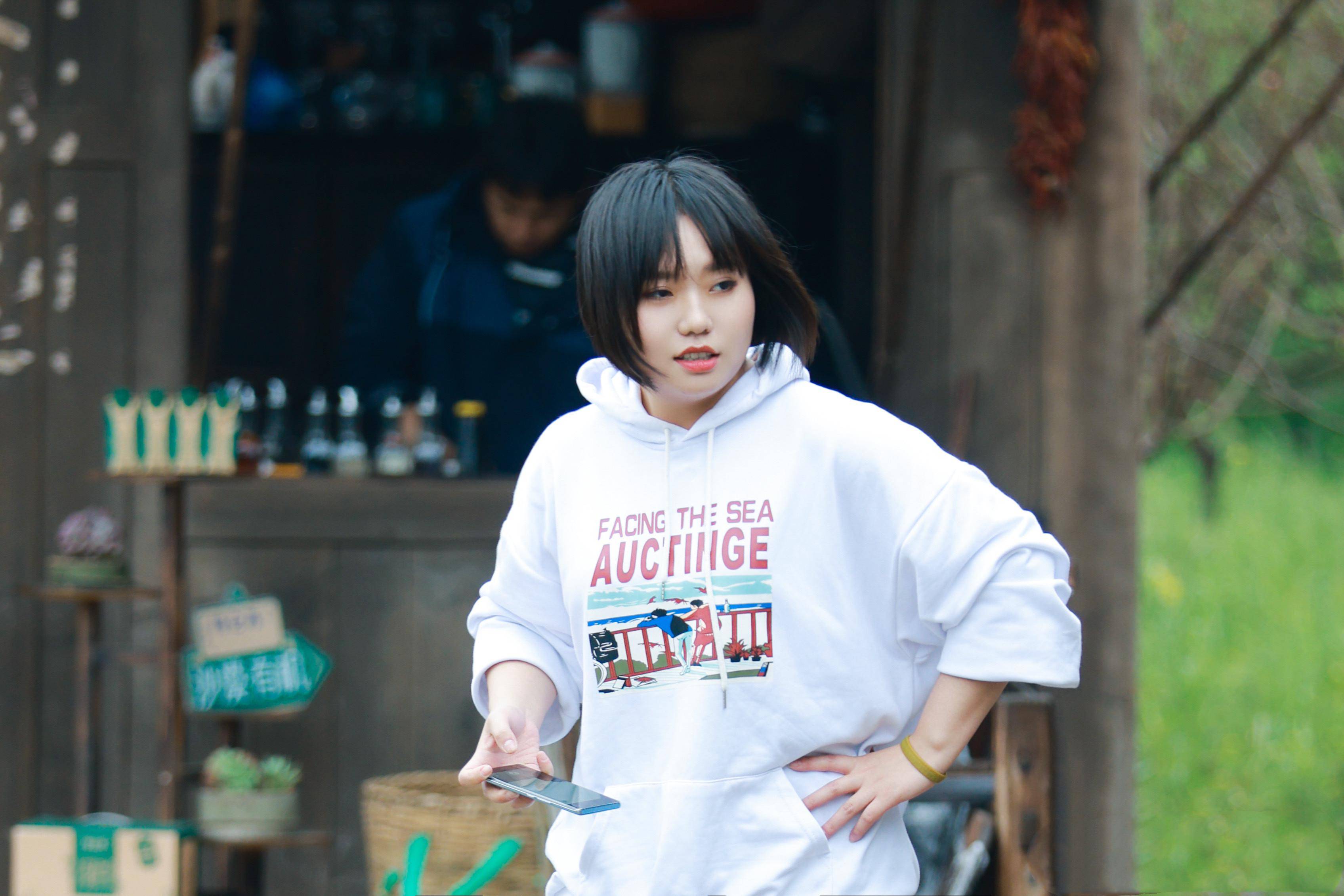 李雪琴《男人装》杂志引争议,女性美该如何定义