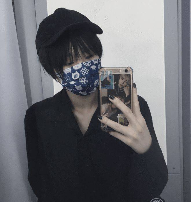 窦唯二女儿近照罕曝光 剪中性短发个性十足像爸爸