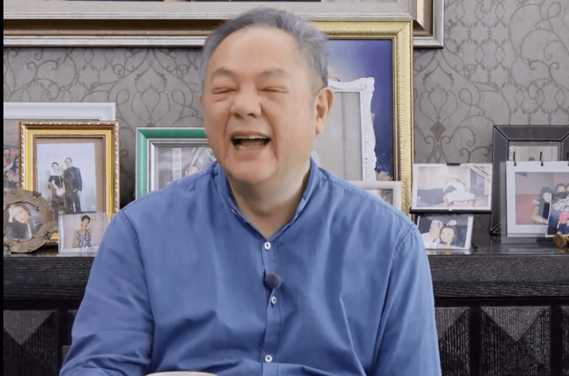 原创宋妍霏爸爸重女轻男妈妈首次提及娘家难怪会当豪门家庭主妇