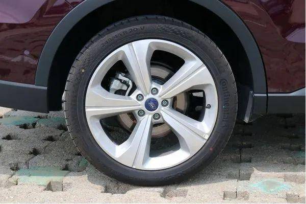 抓地力强静音轮胎 2cd88c71348549aaba8cf08295cbfcf7.jpeg