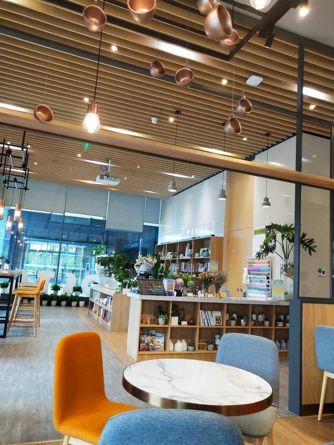 参观后最大的感觉:阿里有着世界上最人性化的工作环境,"快乐工作,认真