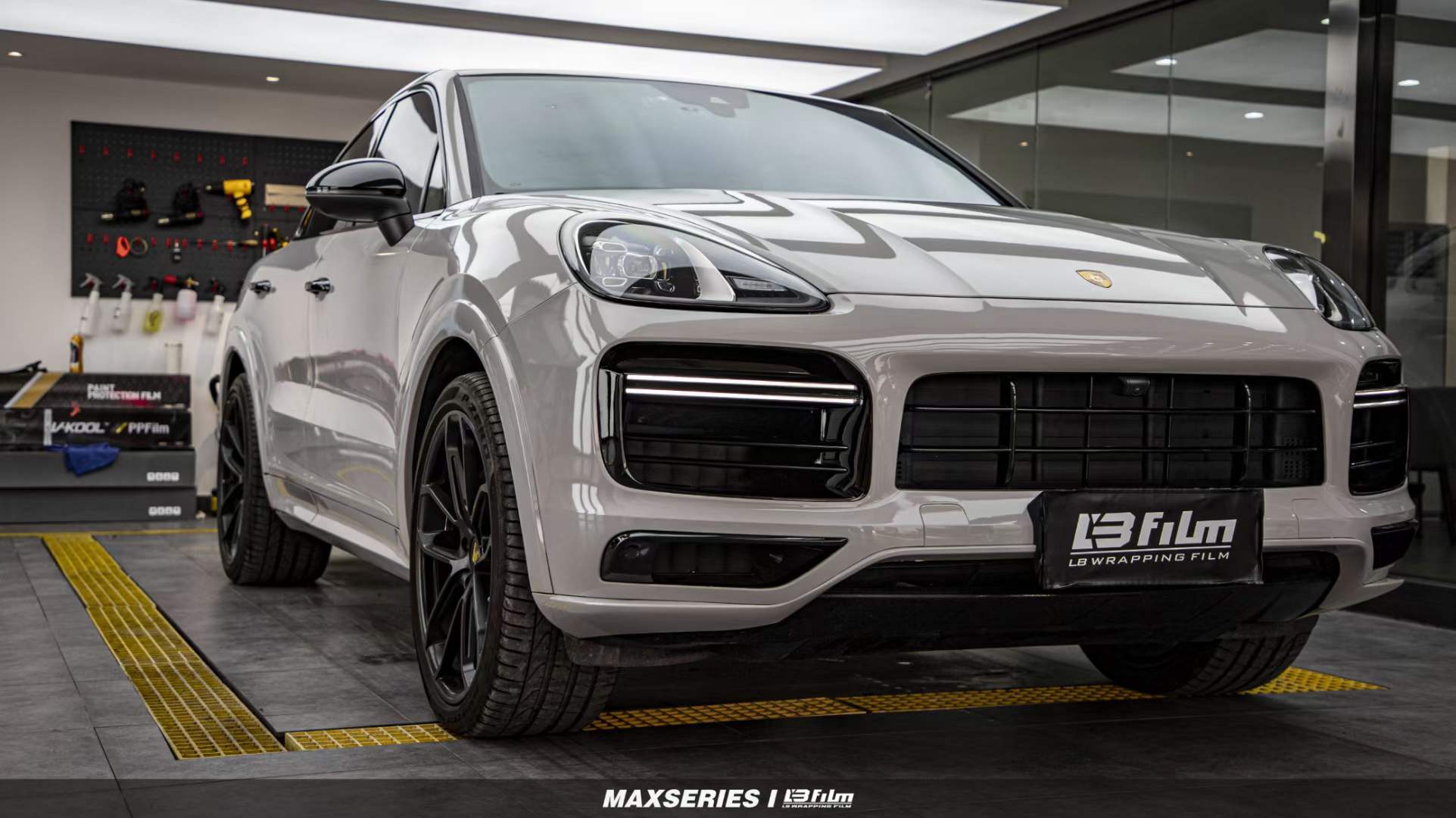 惊艳ins色调美到无法呼吸保时捷卡宴贴膜lbfilm改色膜原厂漆哑灰