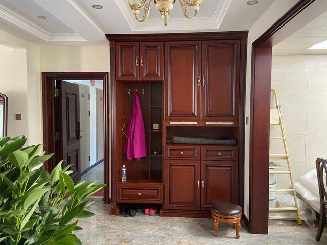 入户鞋柜装修效果图美式装修 0d769c178a2a497fadd8f858659f54bc.jpeg