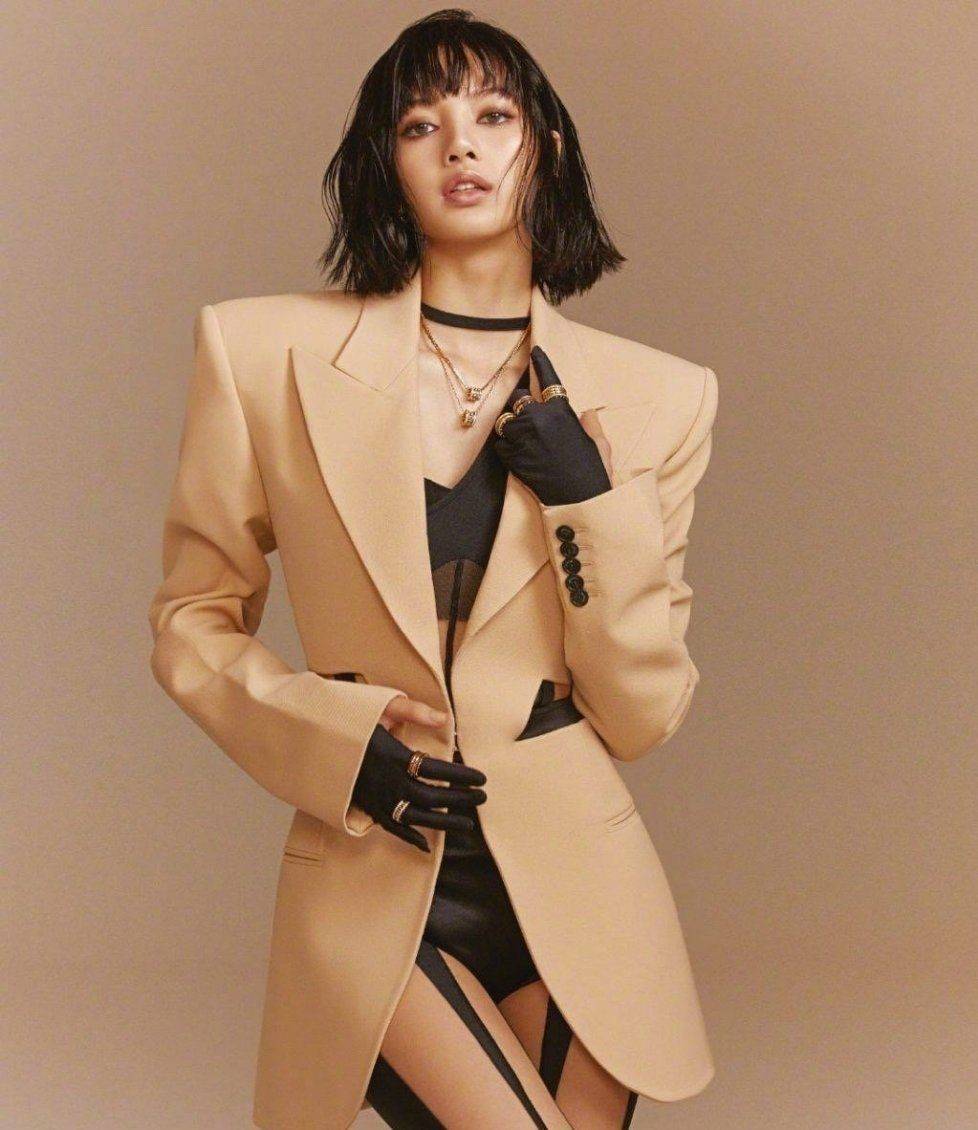 中国|Lisa的怼脸拍，拍出了高级感觉，这么美的女生真令人心动呀！