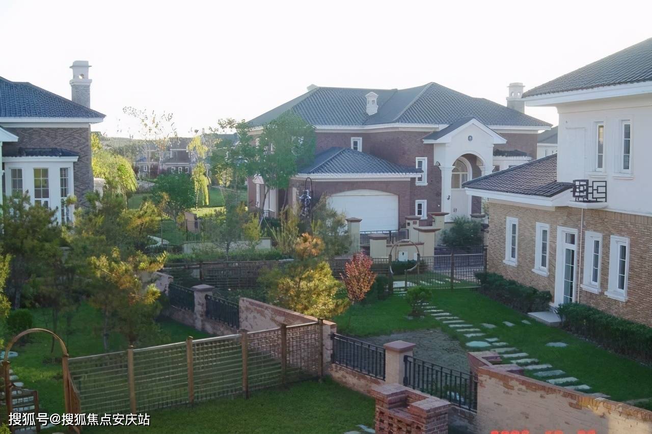 20元/平方米*月; 美兰金色宝邸别墅物