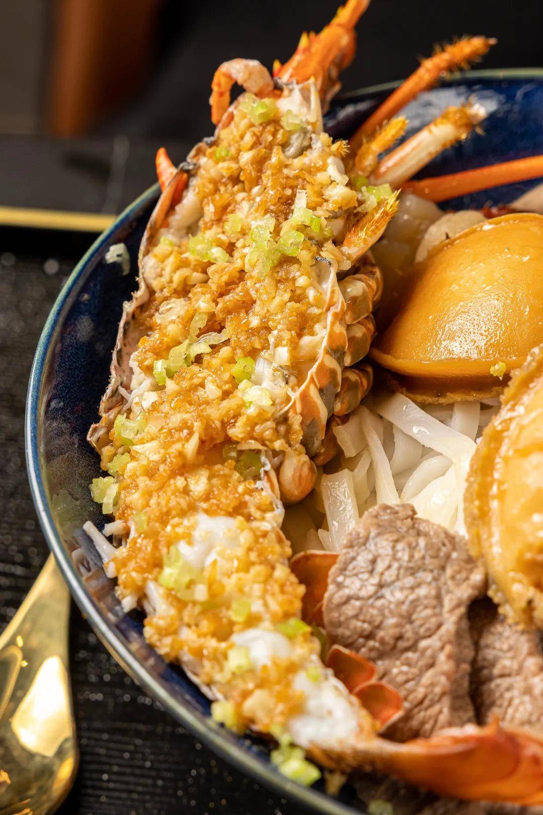 「天德广场」,广州人的吃喝玩乐指标!一到晚上就变脸._美食