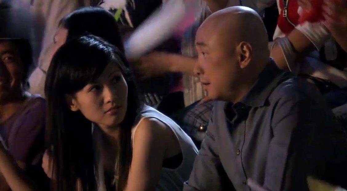 她与冯小刚"夜不归宿", "宠幸"多年遭徐帆打压, 现40岁无人娶