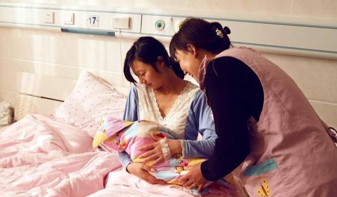 进行|生完孩子，三种常见月子方式大比拼，看完妈妈就知道咋选了