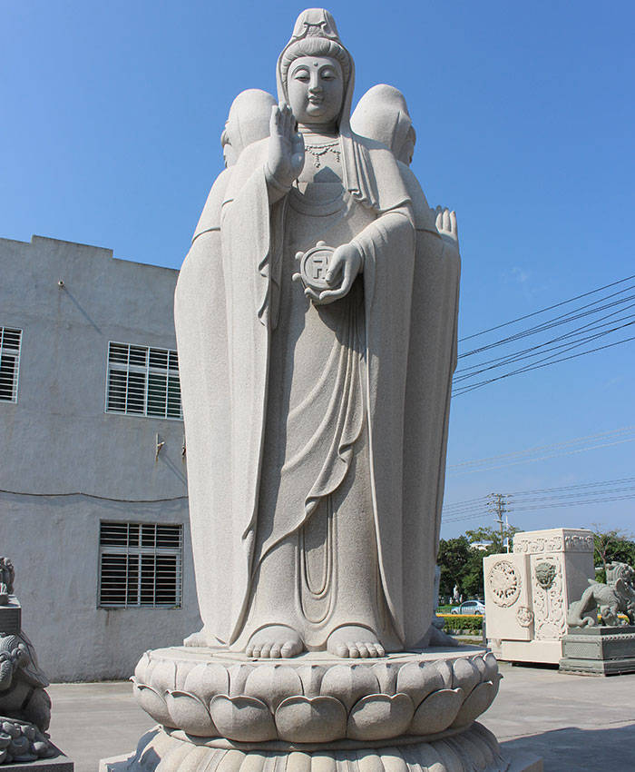 有一个关于石雕观音赤脚的神话故事在民间广为流传.