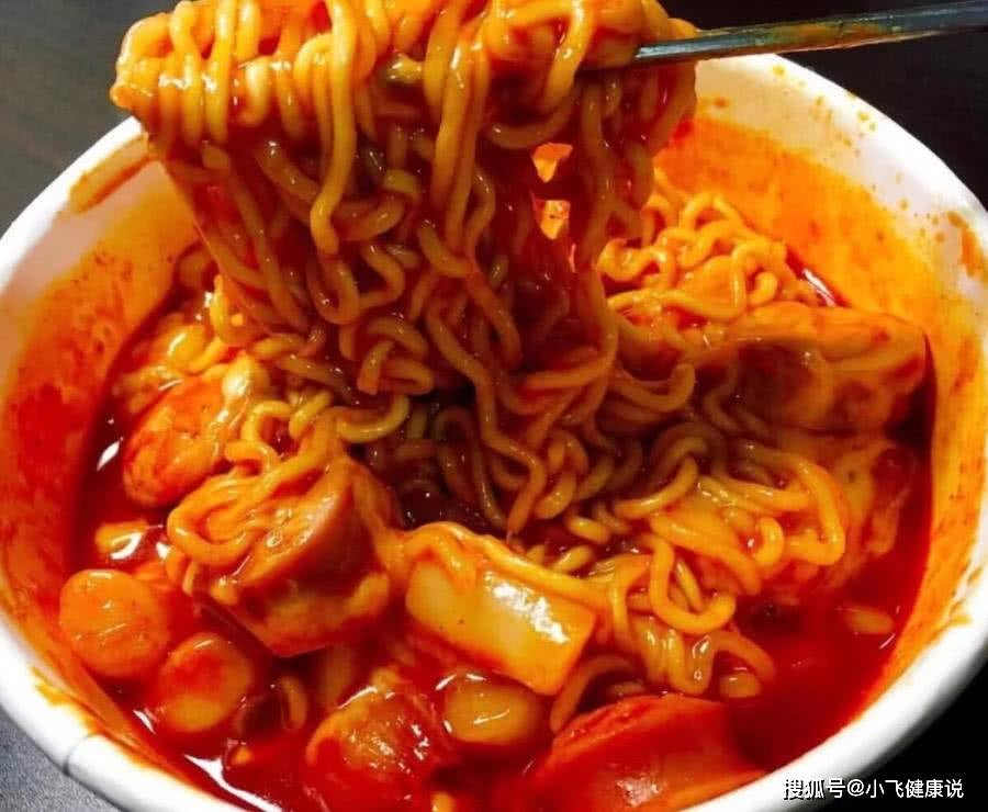 空腹|“4种食物”已进早餐黑名单，尤其第3种，比泡面还“伤胃”