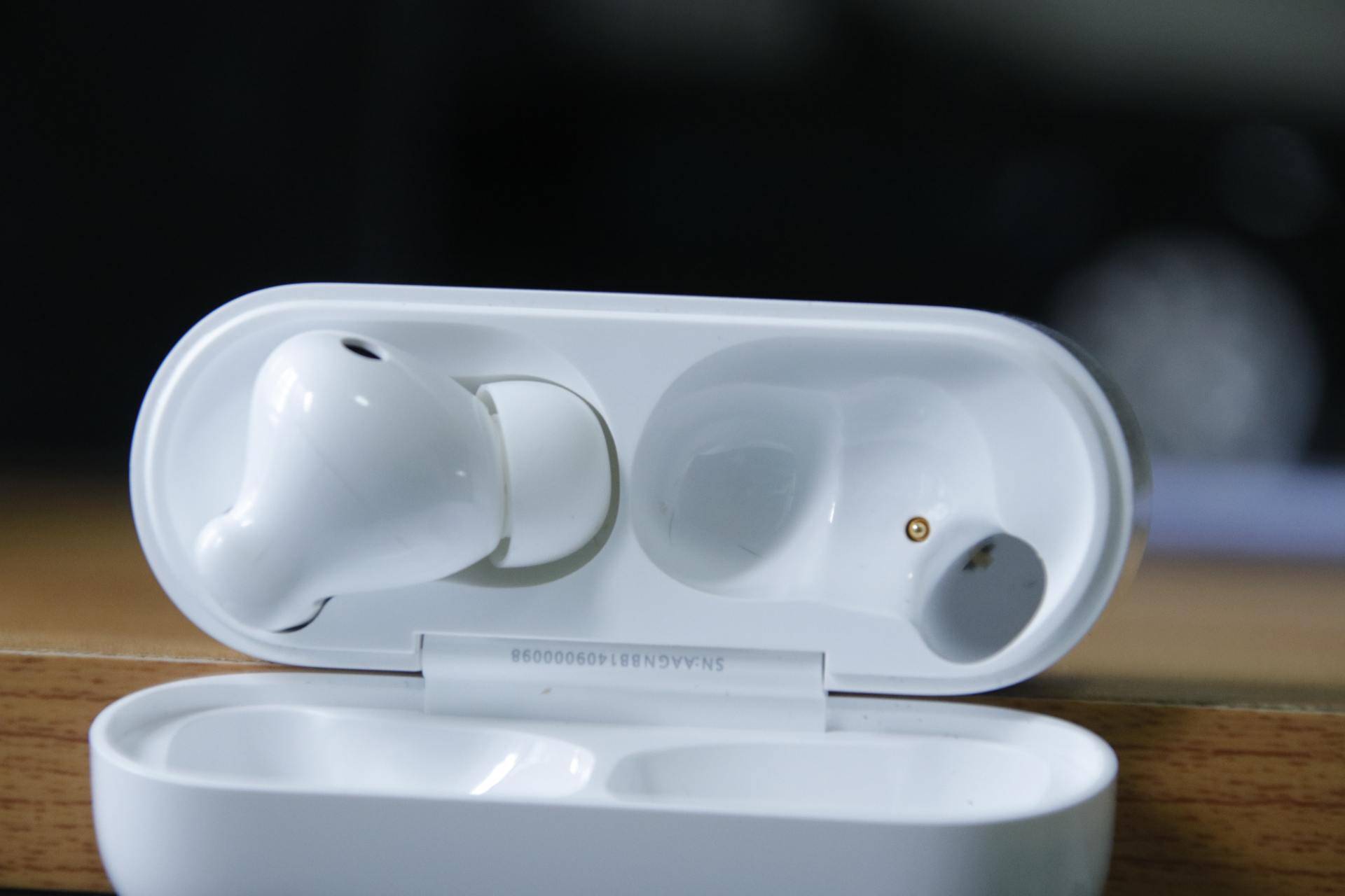 荣耀earbuds2se上手体验综合续航35小时兼具快充续航不再焦虑