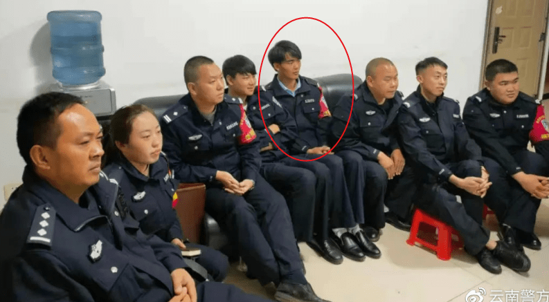 怎么当辅警 3c472ad28dfb401e8ea1a55fe4c81c0c.png