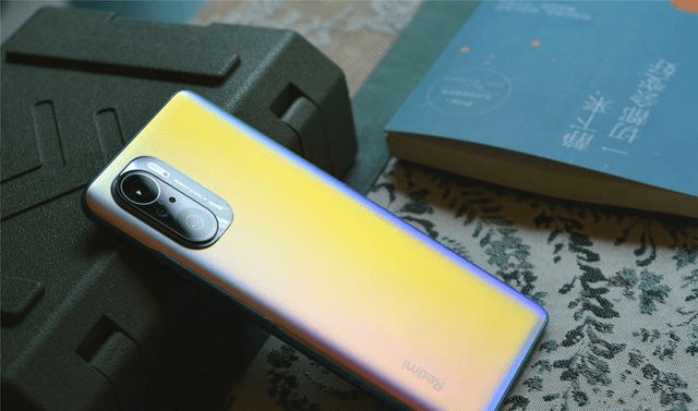 从3299降至2499,8 256gb骁龙888旗舰手机,已经是同配置最便宜_redmi