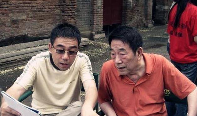 之后杨少华参与杨议编导的电视剧《杨光的快乐生活》,他们父子俩的