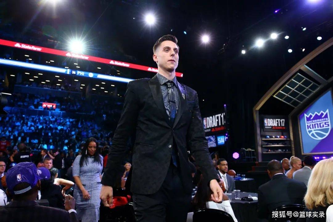 一年骨折三次!nba最帅男模,生涯凉凉了!_扎克科林斯