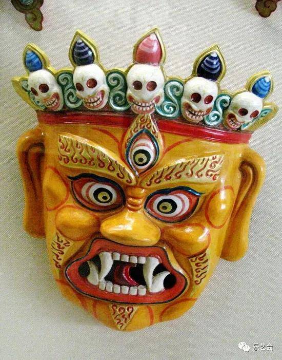 云南民族博物馆藏羌姆面具巡礼_服装