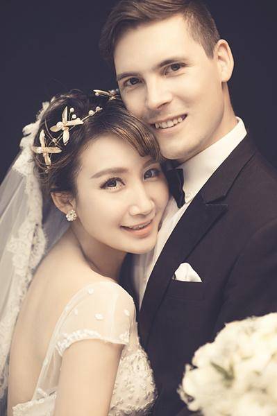 张靓颖现在结婚了吗 2b822ce824f74cad9992df9c3fdf39cd.jpeg