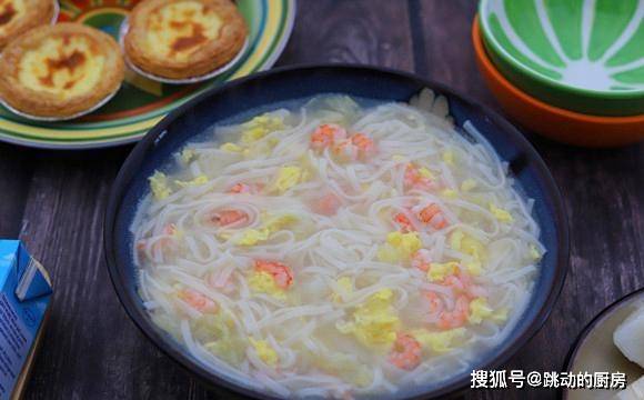 小孩|少睡20分钟给孩子做早餐，丰盛营养，馋哭隔壁小孩