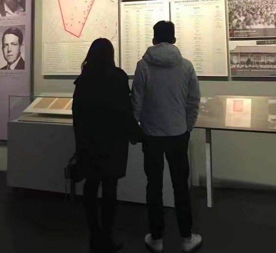 网友|林生斌现任妻子被扒，疑是旗下模特年轻漂亮，官宣得女或是二胎????