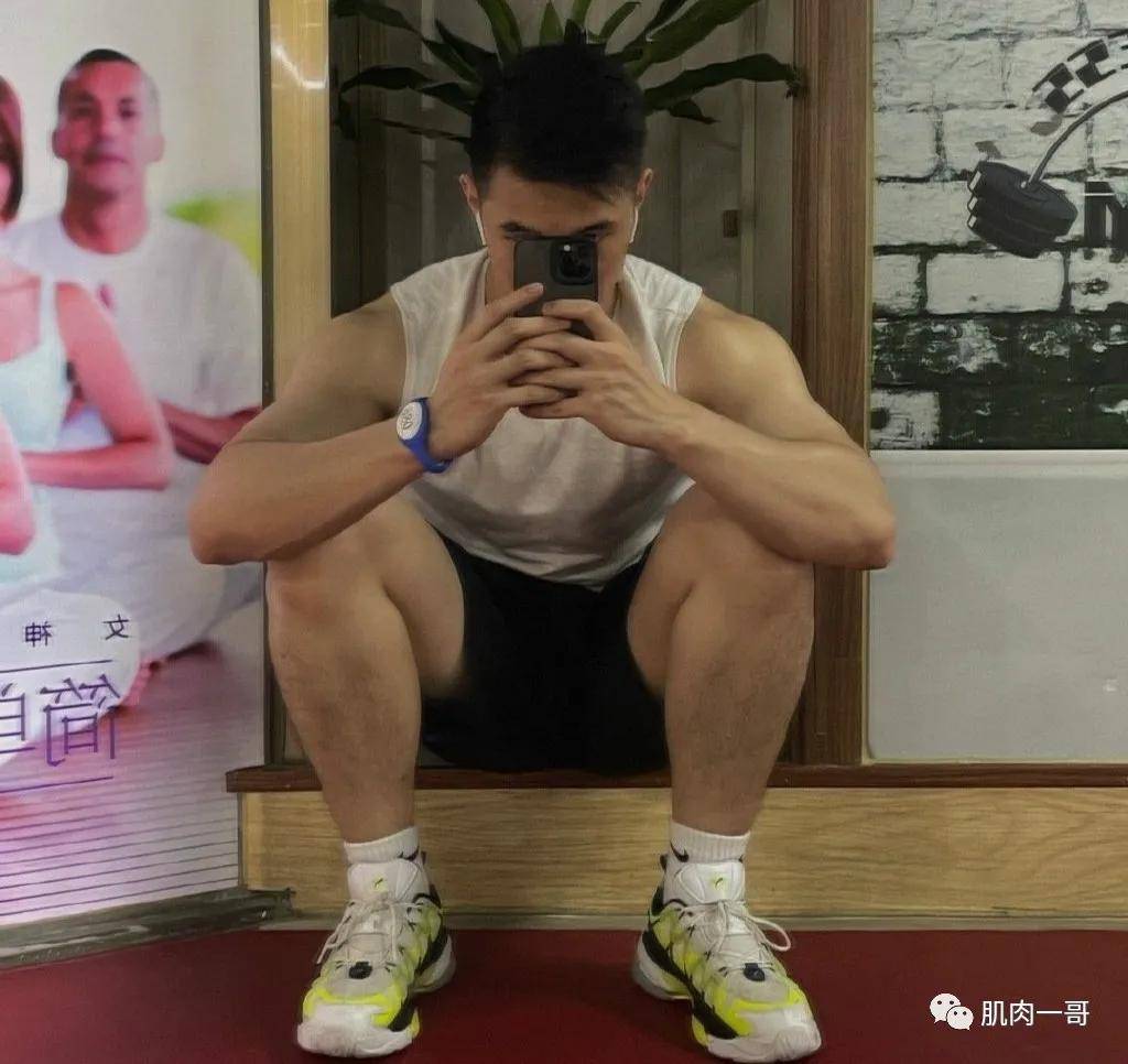 身材|25岁肌肉交警爆红网络，这是什么神仙肉体啊