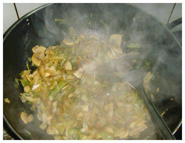 时间|这菜5元做一锅，全家围着吃！酸甜可口，早餐都省了，赛过面条