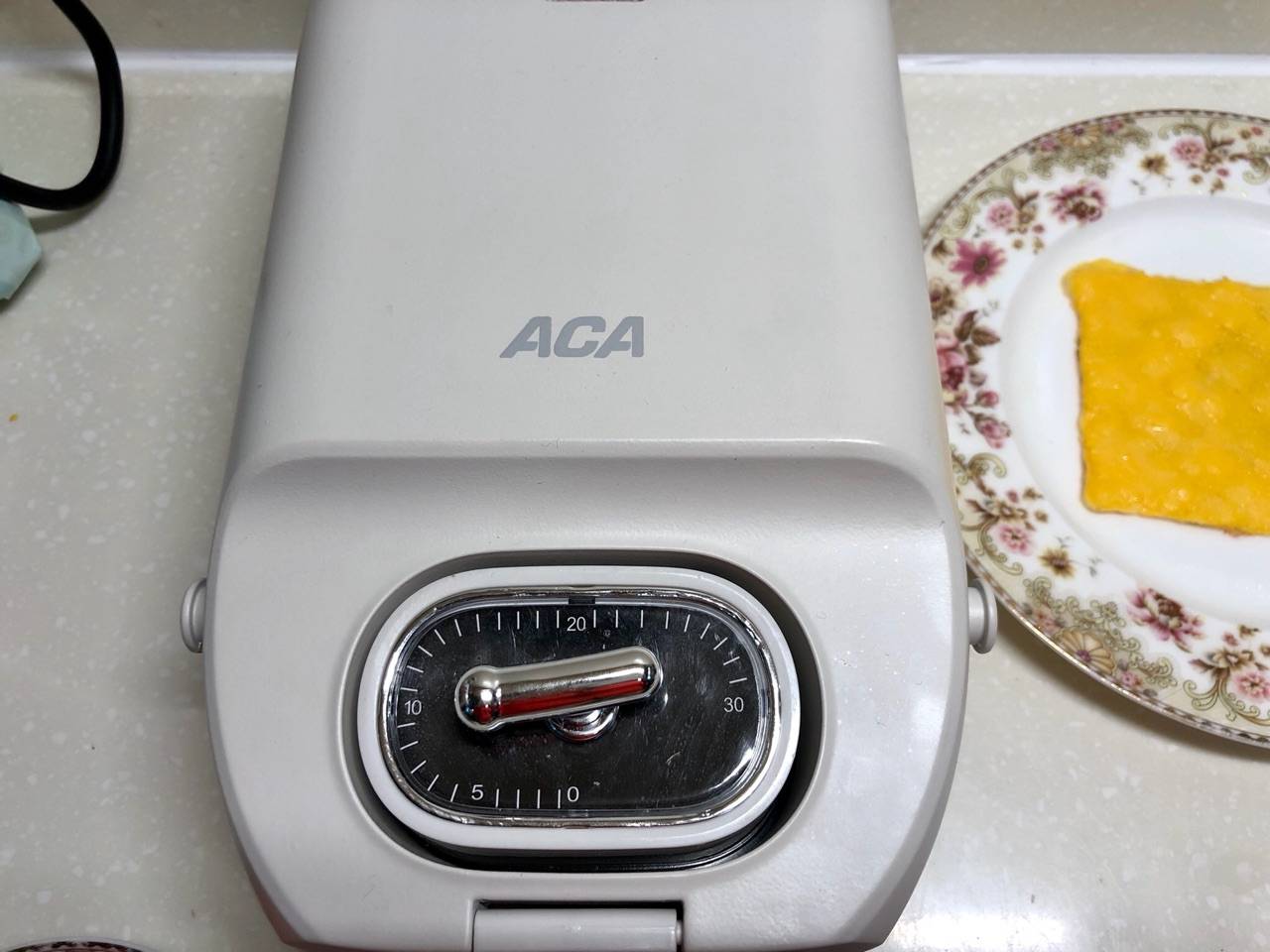 食材|早餐给家人准备个三明治，配上点牛奶，荤素搭配，营养丰富又健康