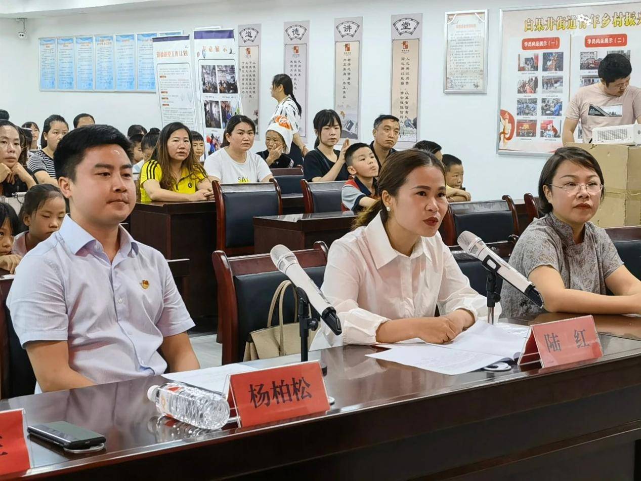 深耕社会公益,衣邦人"蓝房子"公益图书馆项目全面启动_凯里市