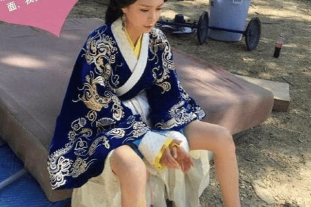 摄影|国产剧为啥不喜欢拍演员的仪态和全身，不只是下半身暗藏玄机