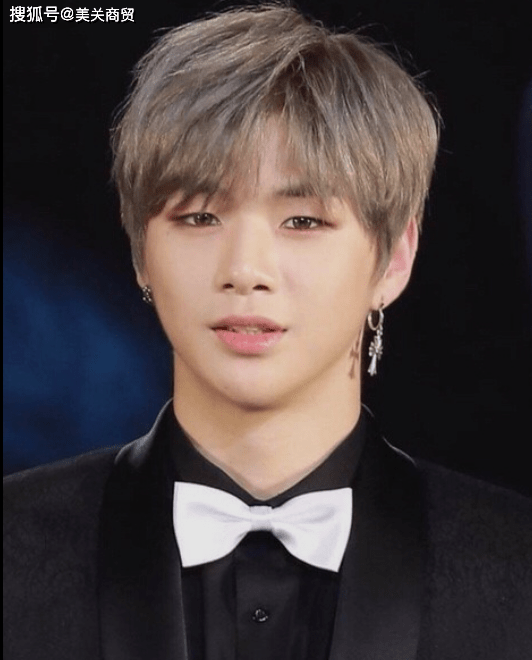 男偶像排名_偶像活动图片(2)