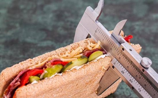 品牌|这届年轻人，怎么开始想着吃零食减肥了？