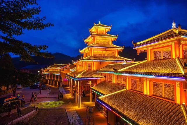 天上广寒宫人间消暑殿