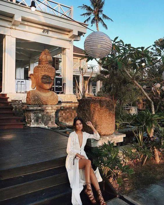 仙女|别再穿高跟鞋了，穿仙女裙＋平底鞋的你，时髦炸！