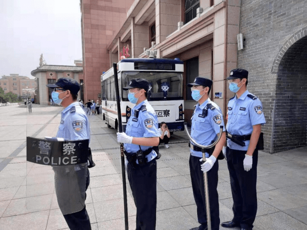 山海关车站派出所多措并举全力护航暑运安保