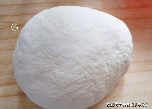 做法|家里有面粉的,试试这样做,外脆里软,满嘴留香,学会了当成早餐
