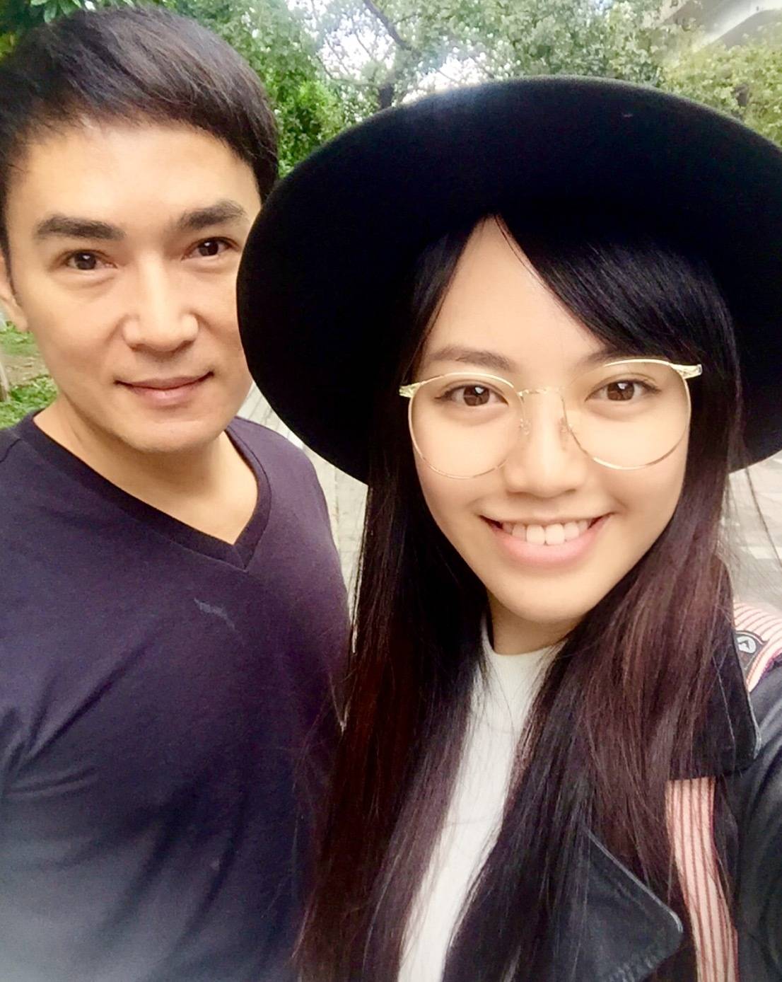 焦曼婷|53岁焦恩俊被女儿泥塑，画女妆扎马尾超萝莉，噘嘴卖萌毫无违和感
