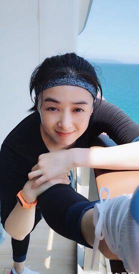 全无|蒋欣为减肥零食只闻不吃,面色苍白惹网友担心:瘦的都不像你了