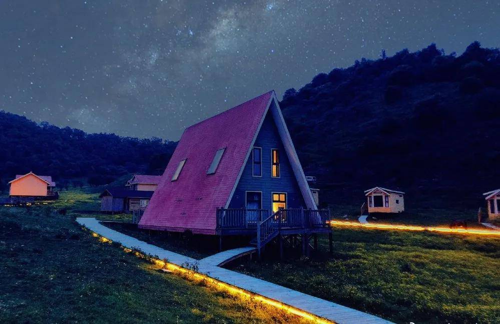 夏日来关山草原收获整个世界的温柔