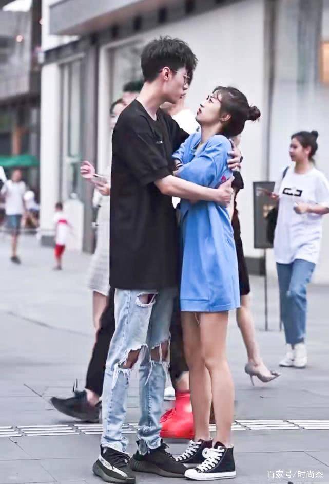 情侣|真香警告：6月情侣装不会火，火的是“你上衣我当裙穿”，满分甜