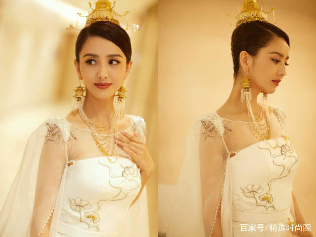 佟丽娅|佟丽娅大胆尝试，烈焰红唇配香槟色开叉裙，美到不敢认！