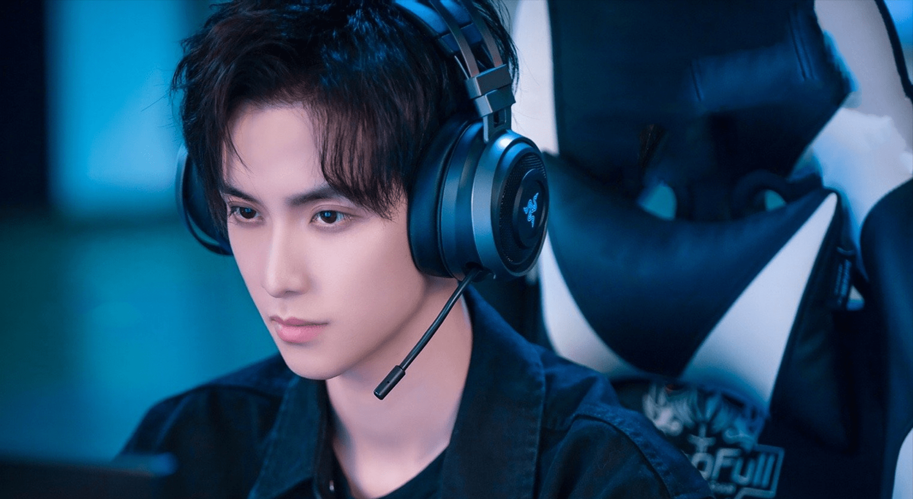 分数|《你微笑时很美》和《深渊》是同一个导演、制片人?突然开始担心