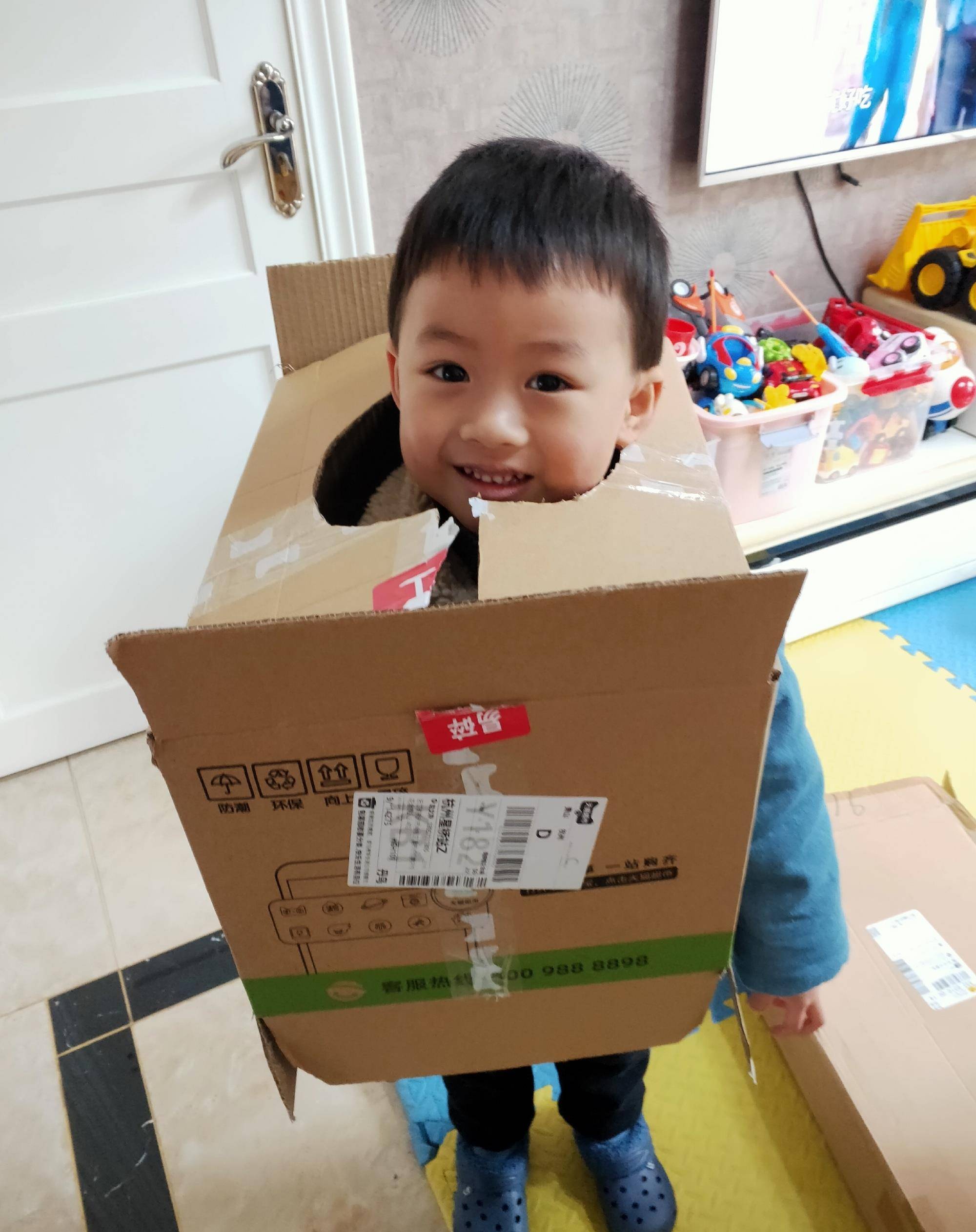 活动|幼儿园环保服装设计大赛：家长花样百出另类“攀比”，笑yue了