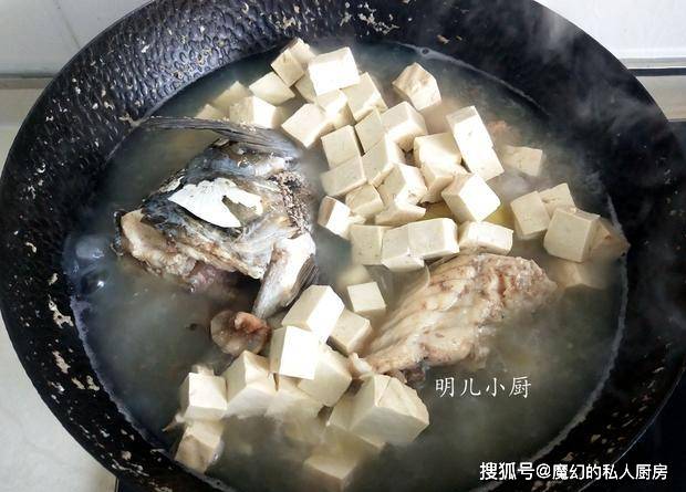 炖豆腐能放香菜吗 1c95accd11ec4460bbee53c6319f10c8.jpeg