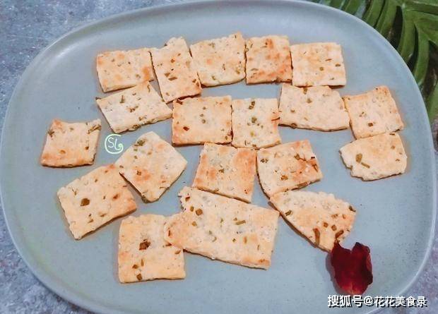 做法|用平底锅制作酥脆小饼干，不用加水，简单一烙，孩子超爱吃