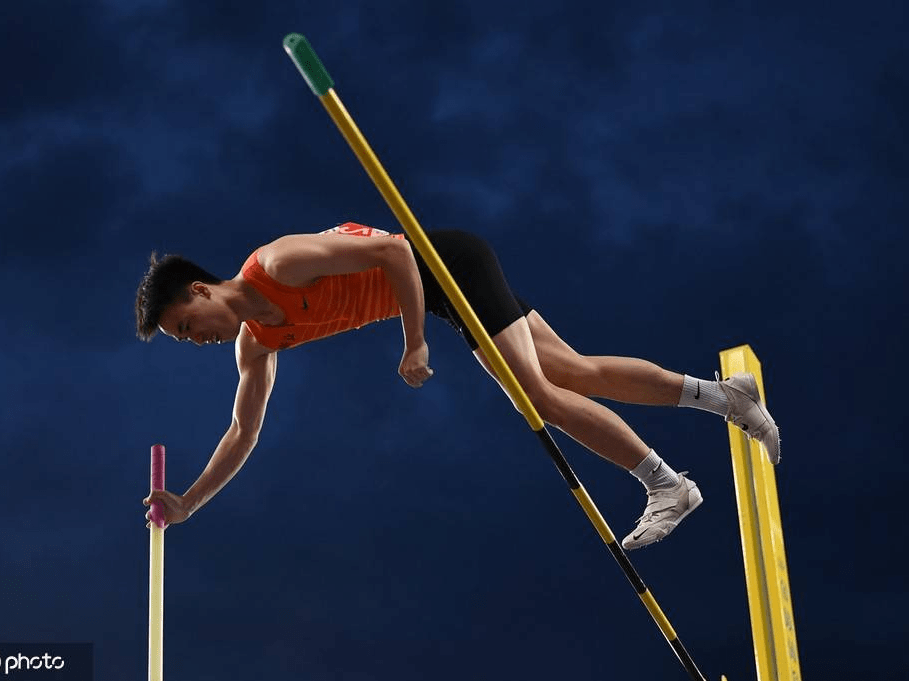 "韵味杭州"2021田径邀请赛撑杆跳姚捷夺冠