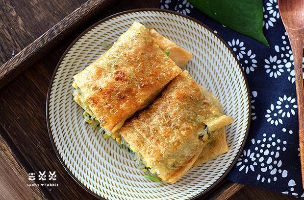 包子|早餐来点新鲜的，卷一卷煎一煎，皮薄馅大，比包子馒头好吃，真香