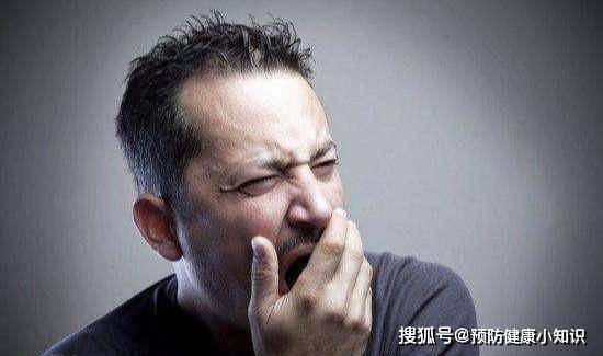 肝脏|喜欢喝酒的人,若身体有2处异常,可能是肝病要来临,不要忽视