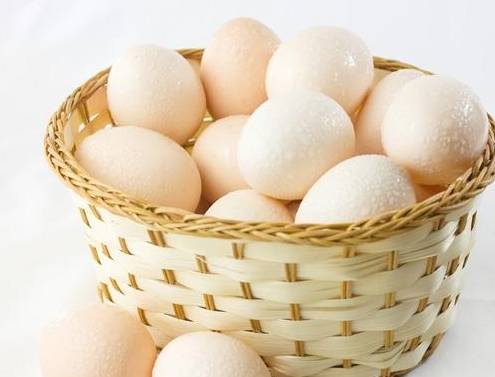 体重|提个醒：吃过鸡蛋1小时内不可碰此种食物，早点告诉家里人